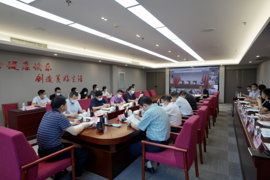 四川k1体育集团召开疫情防控事情向导小组2022年第3次聚会 集团党委书记、董事长、疫情防控事情向导小组第一组长任丁主持聚会并讲话