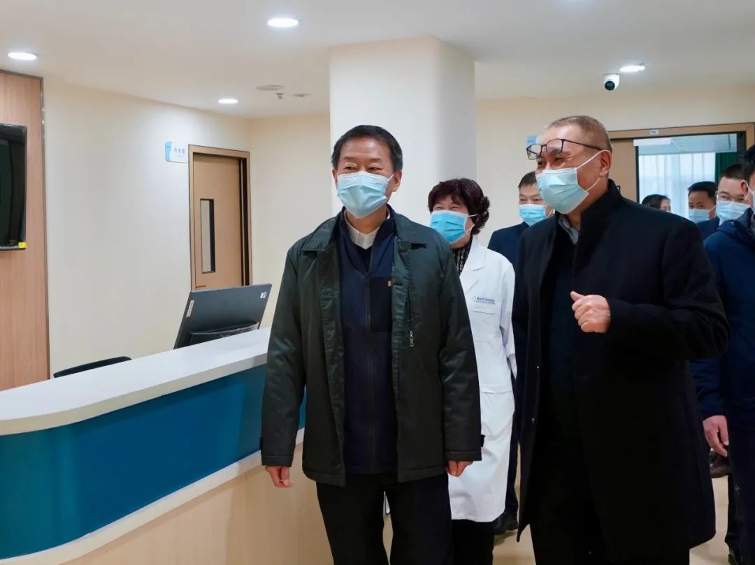 四川省k1体育集团党委书记、董事长任丁率队赴锦弘集团调研