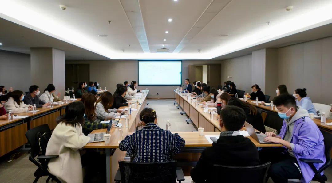 e3c30428-4d26-4410-b33a-fca33085efe3