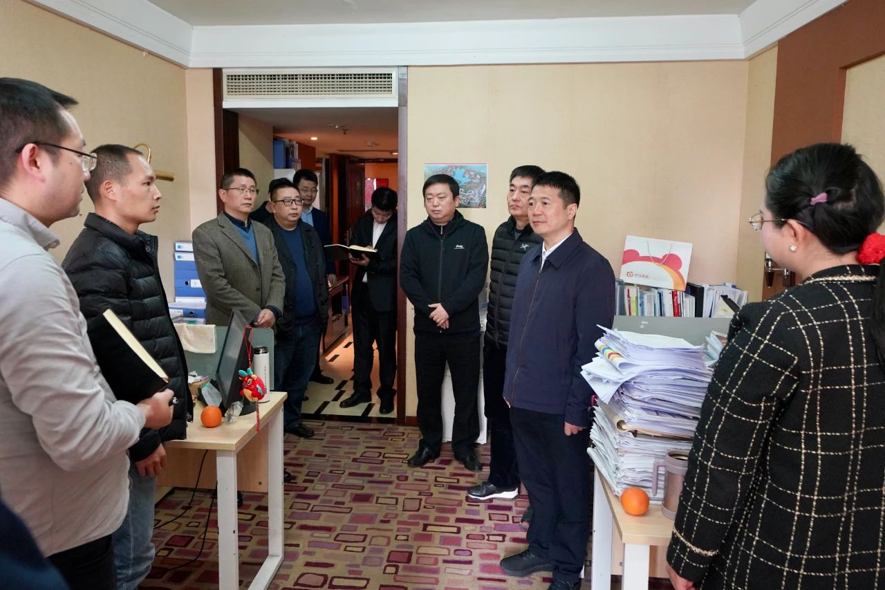 迎新春，鼓劲头，开新局！！省k1体育集团向导班子慰问总部干部员工