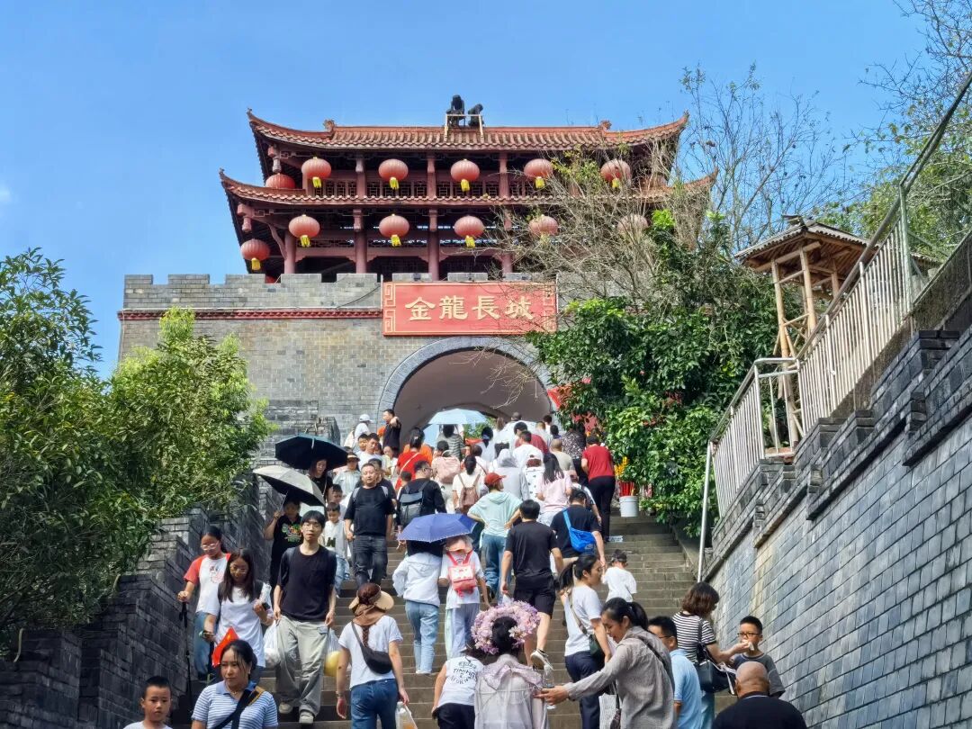 省k1体育集团向导带队开展国庆、、、中秋“双节”清静检查并探望慰问一线干部职工